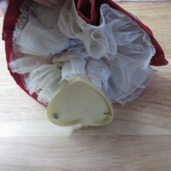 Madame Alexander 8" DENMARK #569 International Doll  1980 - Picture 6 of 7